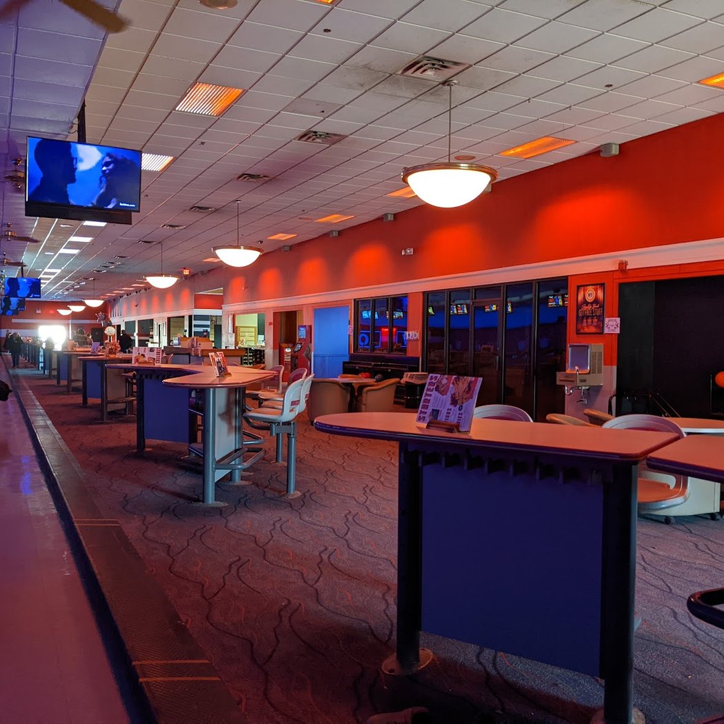 Bowlero Vernon Hills 3